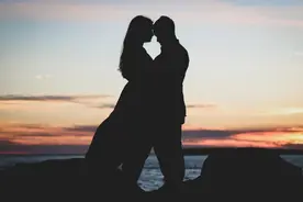 情人和妻子，到底谁才是男人心中最重要的人？图片