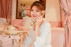 纯白连衣裙仙气少女性感卧室小清新唯美写真图片
