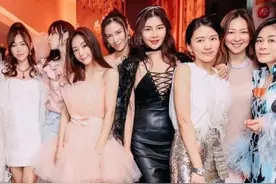 贵妇名媛的聚会！吴佩慈方媛同框，阔太们各具美态图片