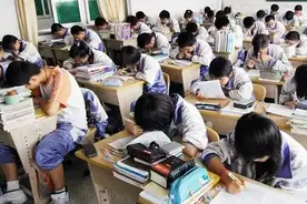 学费2万的“三本”和5千的大专，学生应该去哪个？明白人都这么选图片