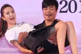 女星被公主抱的瞬间：杨颖衣服脱落，最后一位就更尴尬了图片