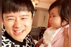 谢娜张杰双胞胎女儿照片曝光，长相和谢娜简直复制粘贴，明星气质视频封面