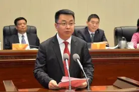 公务员晋升年龄表曝光，到了年龄还没升职，未来基本无望了图片