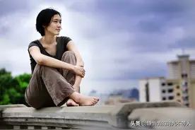 看不上农村儿媳妇的婆婆，被新的儿媳妇上了一课图片