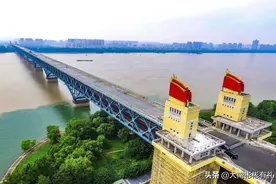 江苏省内目前有多少个过江大桥和隧道，堵，堵，堵，加快建设吧图片