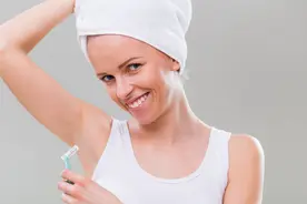 刮腋毛影响健康？那些为了美丽经常刮腋毛的女生，后来怎么样了图片