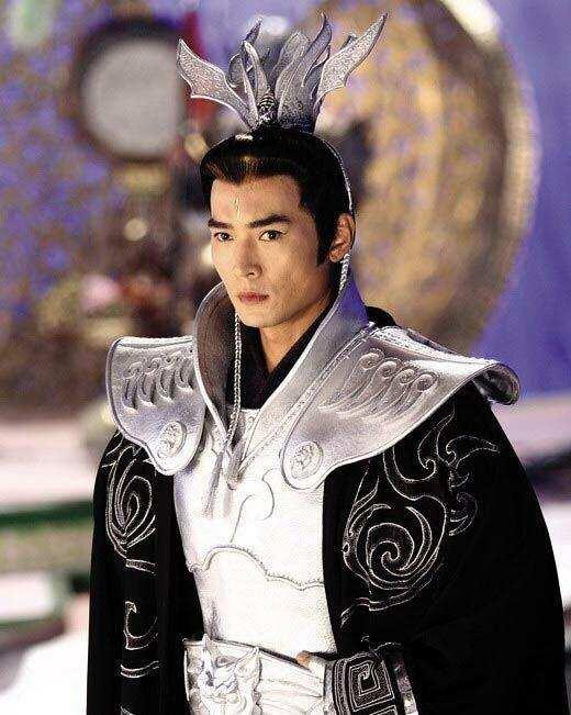 孙的火眼金睛和天眼有什么区别，为何二郎神能打赢他？