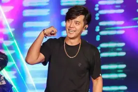 台湾天王级爱国艺人疑经济状况堪忧，变卖豪车后还为河南捐款50万图片