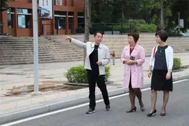 发挥名校辐射 引领教育发展 |厦门双十中学书记、校长一行前往双十漳州分校调研交流图片