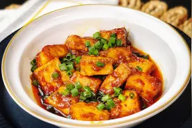 鱼籽扔了浪费，搭配豆腐一起焖，香嫩可口，营养高图片