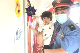 这趟列车上竟然有个“幼儿园”？！图片