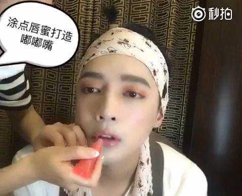长期涂“润唇膏”会对身体有害吗，有多大影响？看完恍然大悟