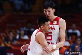 公开道歉！郭艾伦和周琦承认错误，不该拿国家队的荣誉开玩笑图片