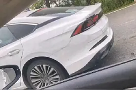 新车 | 疑似大众全新凌渡路测实车曝光，溜背设计，轴距加长图片