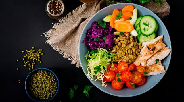 额头上有像鸡皮肤一样的东西