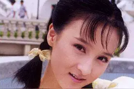 “梦萍”乐珈彤罕曝自拍，“恶女”变温柔淑女，入豪门后形象大变图片
