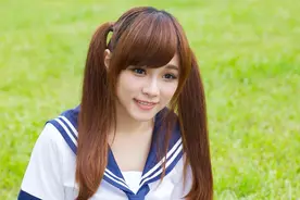 一个有关人性的追女生原理：寻找女生的情感低谷，再给她雪中送炭图片