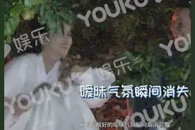 佟丽娅韩庚拍摄亲密戏，捧脸摸手气氛暧昧，不料佟丽娅瞬间笑场图片