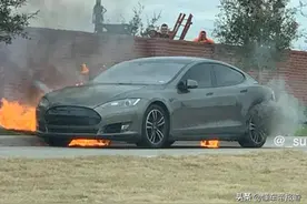 突发 | 一辆特斯拉Model S在美自燃，车主：电池爆炸了图片