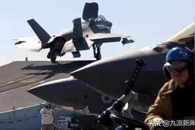 英国F-35战斗机在地中海坠毁，飞行员成功跳机逃生图片