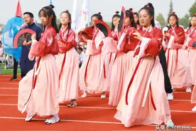 大写的青春与热爱！鲁外校园运动会开幕式太精彩图片