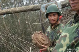 珍宝岛特殊较量：中方千方百计拖回坦克，苏军不惜代价炸毁图片