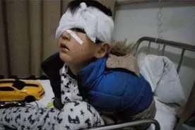 30分钟男孩眼珠被“吃光”，罪魁祸首家家都有，家长一定要警惕图片