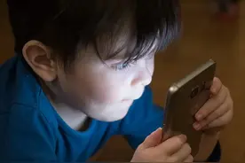 孩子偷偷浏览“不良网站”，手机会留下四大痕迹，家长看后会脸红图片