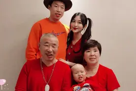 烧饼儿子“烧麦”，避开妈妈“大眼基因”，和爷爷、爸爸越长越像图片