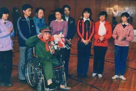 87年唱《血染的风采》的徐良，为何被谣传成了叛徒，你知道吗？图片