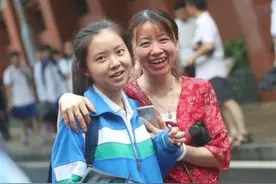 高考分数通常会比模拟考分数多，这是真的吗？出卷老师告诉你真相图片