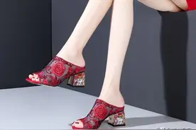 一个女人是不是真的有品味，看她穿的鞋子就知道了图片