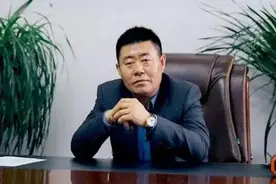 从捡破烂到亿万富翁，他是怎样逆袭人生的？图片