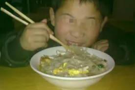 这碗“毒面条”毁了很多孩子，家长要反思，现在知道还来得及图片