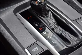 自动挡上的M挡怎么用？很多司机从来没用过，手把手教你使用图片