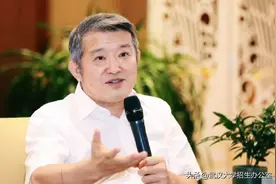 从大学生到世界500强董事长，他曾享受副局级待遇，向母校壕捐1.47亿！图片
