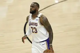 NBA史上哪五个人组团最无解？化学效应是重点，詹姆斯汤普森入选图片