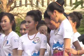 五个社会主义国家之一，老挝有700万人，一月工资多少钱？图片