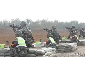 191也要挂枪榴弹？国产35口径枪挂榴弹普及，西方40口径威力不俗图片