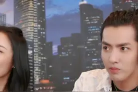 吴亦凡现身薇娅直播间，超大碗宽面准备上了图片