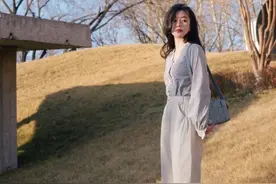 阔腿裤太百搭，真不愧是显瘦神器，秋季穿搭原来可以这么时尚图片