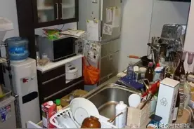 浙江一大妈出门旅游时，房子交给侄女处理，一踏进屋以为走错门了图片