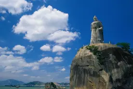 宝岛台湾省的延平郡王祠是民族英雄郑成功的祠堂，背后有这些历史图片