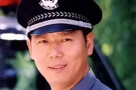 65岁李成儒与小28岁女友交往，却遭女友家人反对，至今单身图片