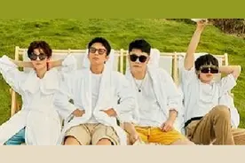 陈赫晒与彭昱畅合照，彭昱畅被吐槽牙太黄，一看就是老烟民了图片