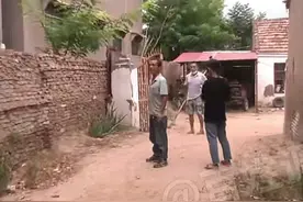 公公不让儿媳打扮，说裤子太短图片
