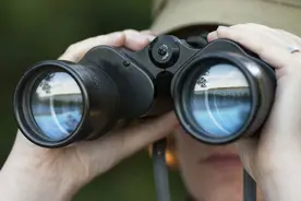 望远镜倍数怎么看 越大越好吗 手持望远镜最大倍数图片