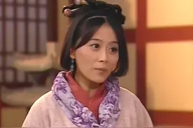 姚乐怡一家坐游艇出海，47岁衣着宽松孕味浓，遭网友追问是否怀孕图片