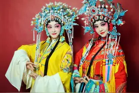 梅兰芳究竟多有钱？出场费十根金条，五十年代月薪2100，什么概念图片