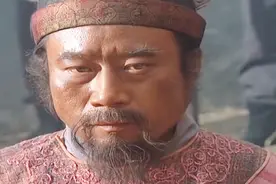 水浒传中李逵说出来了众人想说的话，而宋江只有李逵可以倾诉